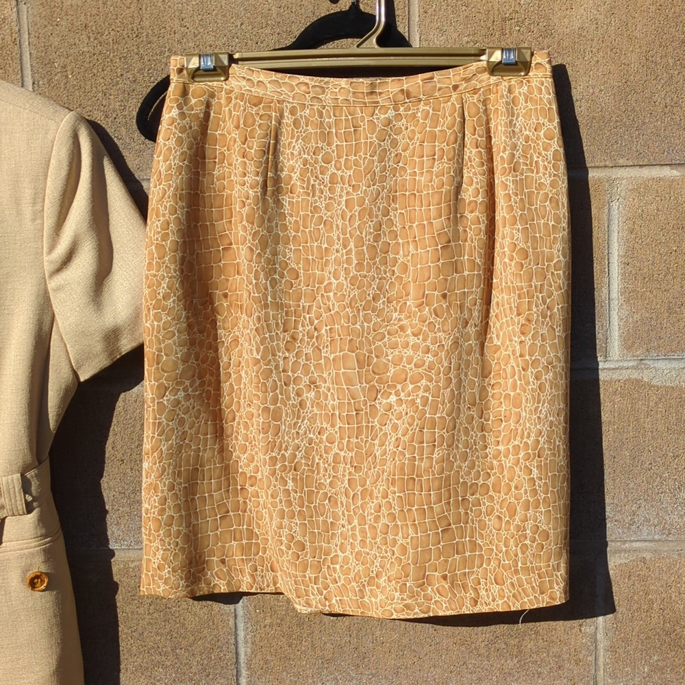 Kasper Cream Short-Sleeve Belted Blazer And Skirt Set, 14P - Picture 10 of 15